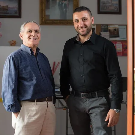 Palazzo Carafa Della Spina And 住宿加早餐酒店 那不勒斯