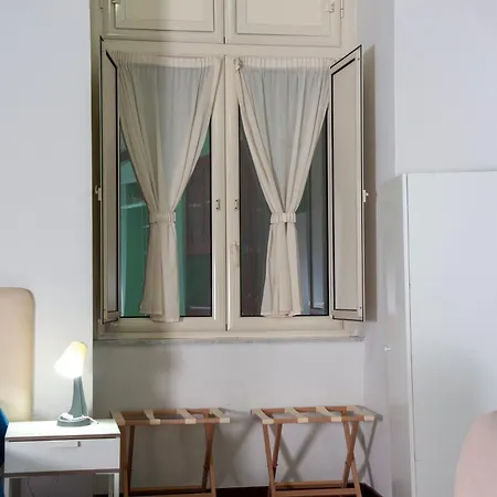 Palazzo Carafa Della Spina And 那不勒斯