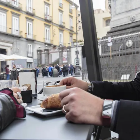 Palazzo Carafa Della Spina And 住宿加早餐酒店 那不勒斯