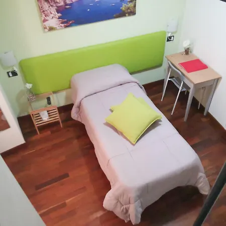 Palazzo Carafa Della Spina And 那不勒斯