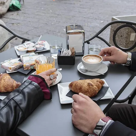 Palazzo Carafa Della Spina And 住宿加早餐酒店