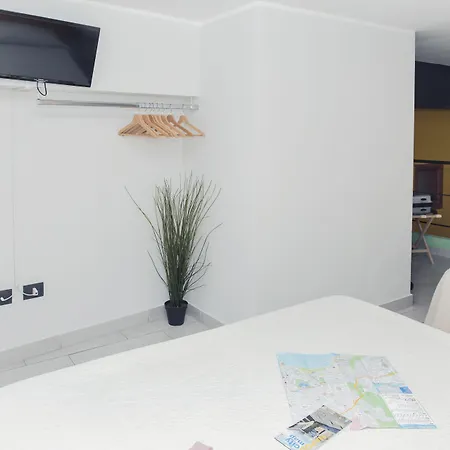 Palazzo Carafa Della Spina And