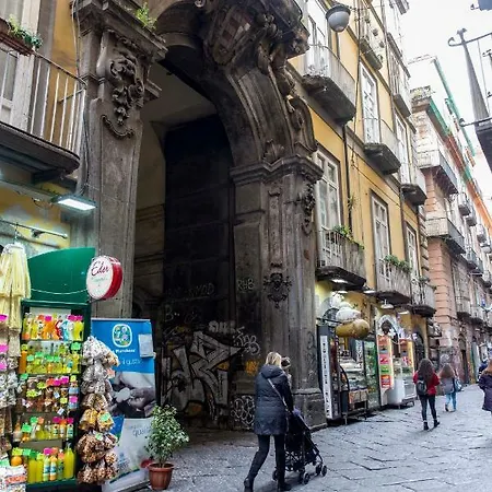 Palazzo Carafa Della Spina And 3* Naples